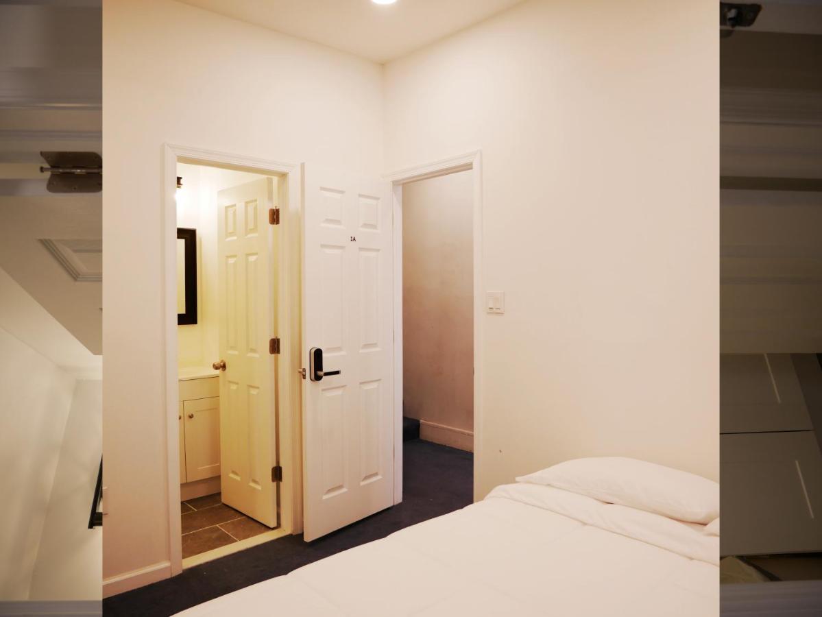 Oui On Ludlow - Entire House And Private Rooms In University City Philadelphia Kültér fotó